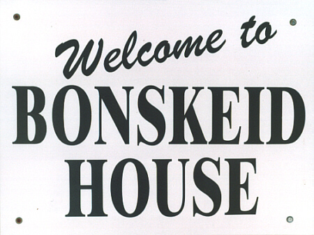 Welcome notice at Bonskeid House